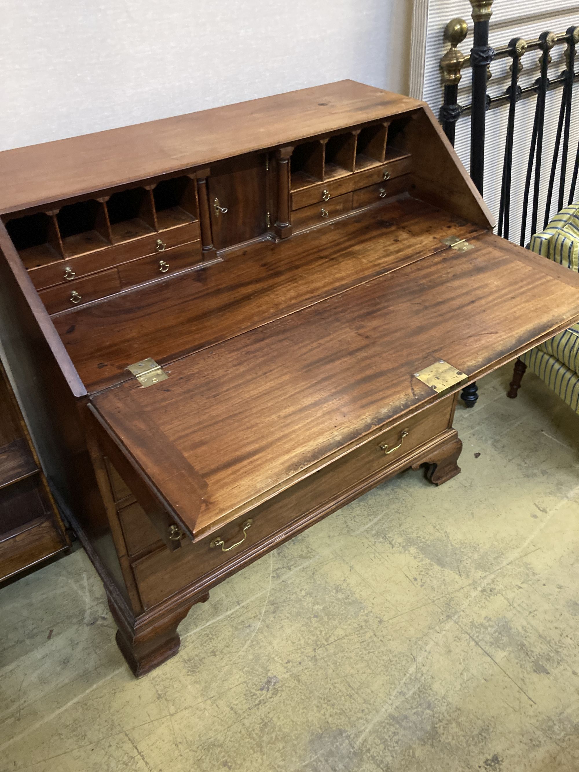 A George III mahogany bureau, width 107cm, depth 57cm, height 107cm